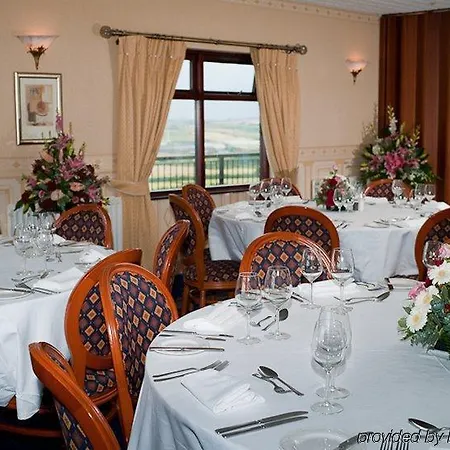 Hunley Golf Club فندق
