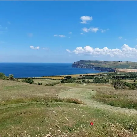 Hunley Golf Club Hotel 3*
